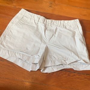 Old Navy khaki shorts 4